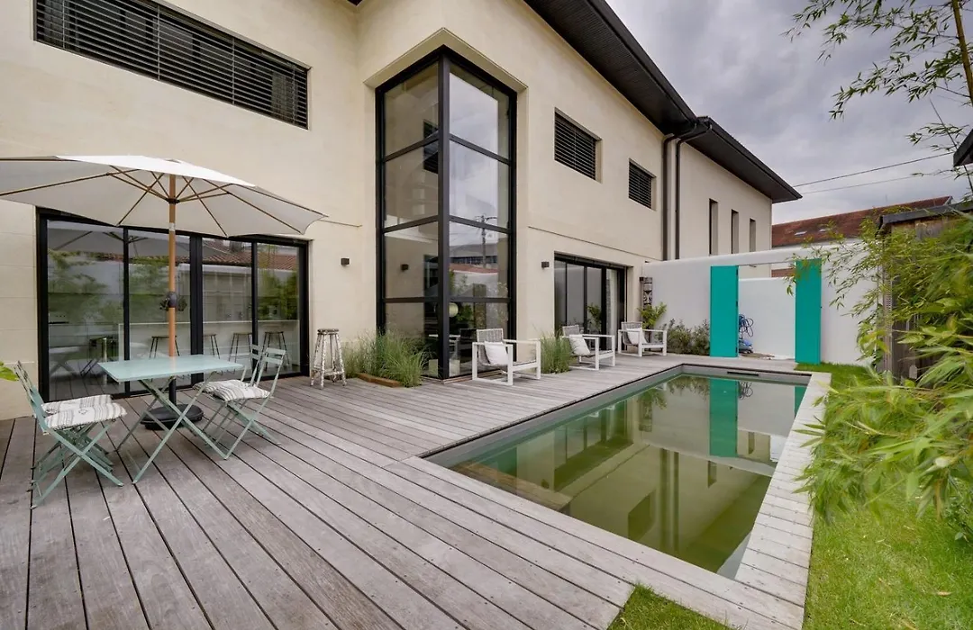 Spacious Bordeaux Family Home With Swimming Pool-1
