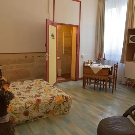 Chambre D'Hotes Avec Jacuzzi En Exterieur-3